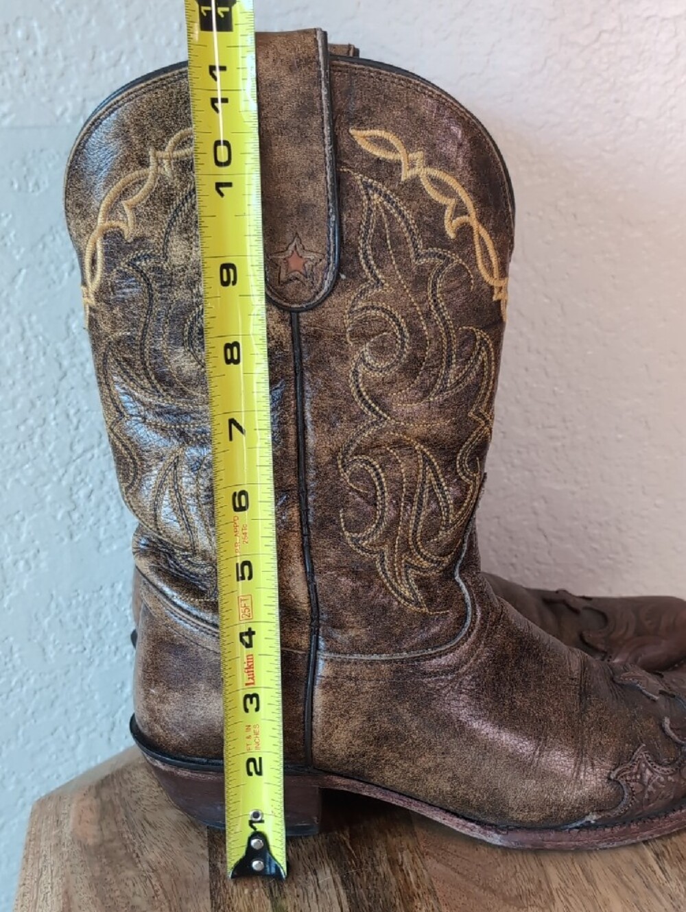 Tony Lama Classic Brown Embroidered Western Cowboy Boots - Picture 14 of 15